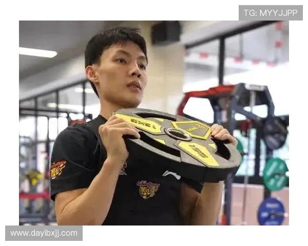 广东二沙训练四大亮点：徐杰突破犀利，胡明轩对抗升级，徐昕三分显威，杜润旺策应盘活(1)