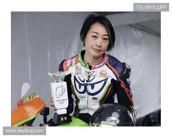 赛道巾帼：女车手用速度碾碎偏见，娱你安利她的破界人生(1)